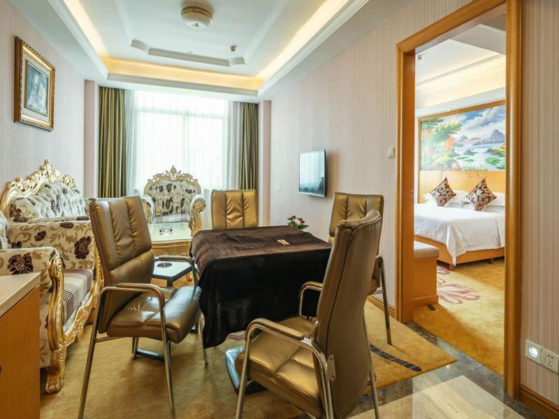 Vienna Hotel Banxuegang Road Shenzhen Eksteriør bilde